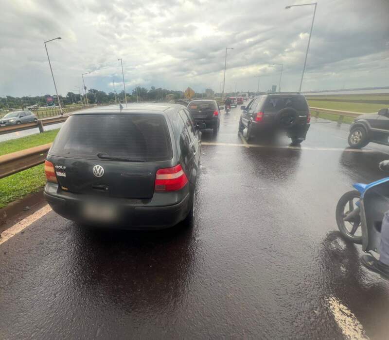 Costanera de Posadas: triple colisión a la altura del puente Zaimán, uno de los conductores huyó imagen-12