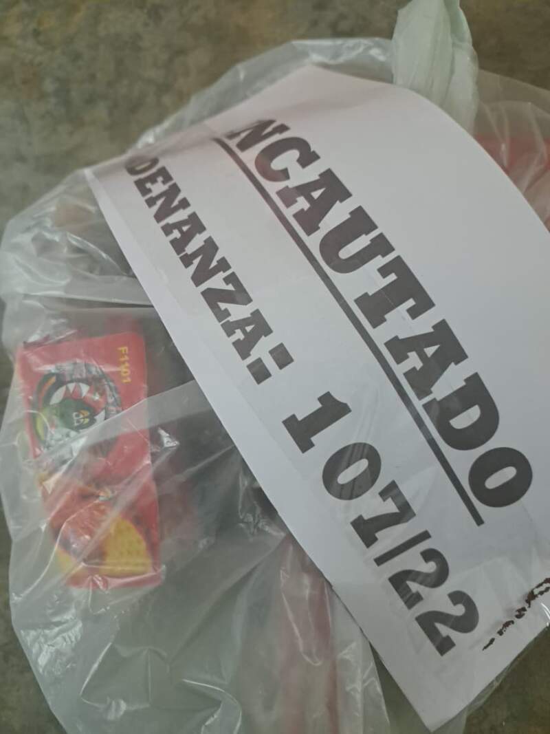 Controles y concientización: policías detectaron venta irregular de pirotecnia en comercios de la provincia imagen-2