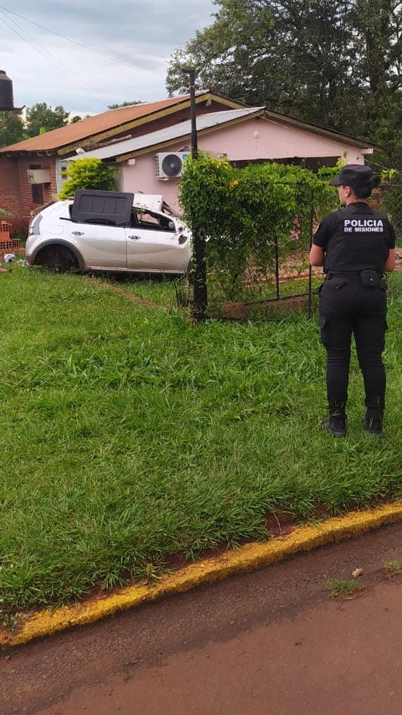 Despiste de automóvil con una víctima fatal y varios lesionados en Eldorado imagen-2