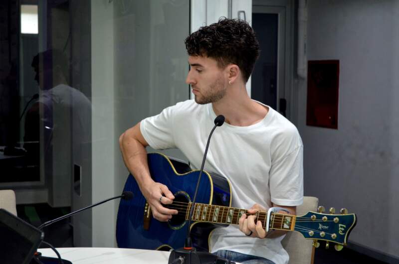 Del proceso creativo al escenario: el misionero Tatalo Ramé presentó su primer álbum "Abrazar el caos" y anunció su show en Posadas imagen-2