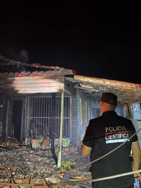 San Vicente: un hombre murió tras incendiarse su vivienda durante la madrugada y su hija logró escapar de las llamas imagen-5