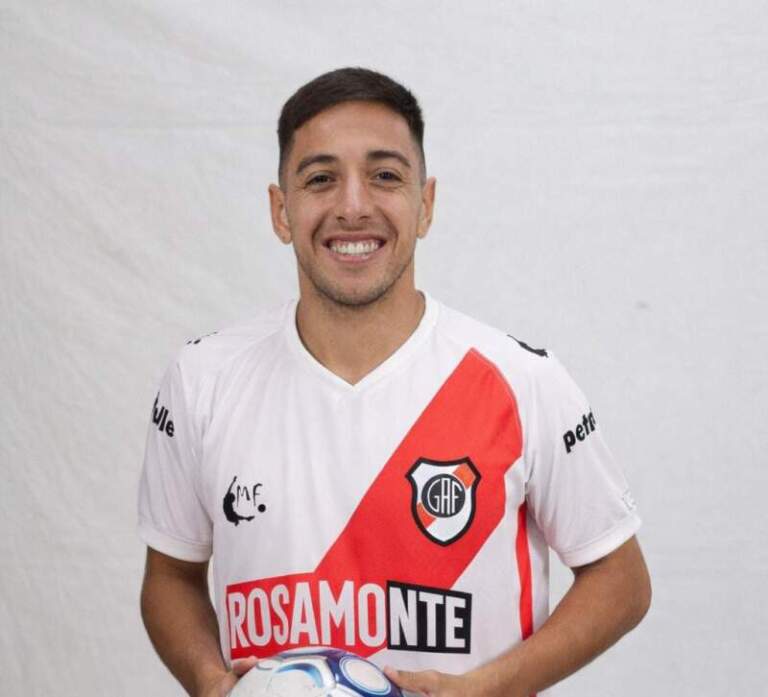 Fútbol: Lautaro Soto es nuevo refuerzo de Guaraní para el Torneo Regional Fútbol: Lautaro Soto es nuevo refuerzo de Guaraní para el Torneo Regional imagen-19