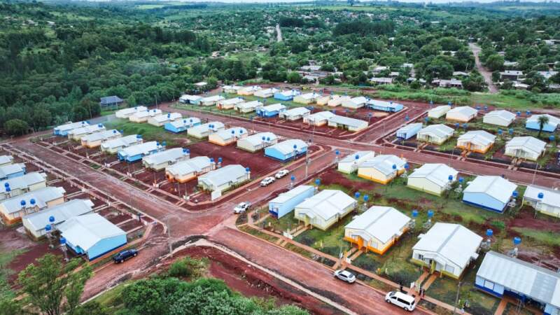 Passalacqua en Oberá: "La entrega de una vivienda es como una celebración más en esta época navideña" imagen-2