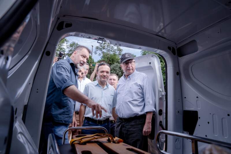 Passalacqua encabezó la entrega de ambulancias y equipamiento sanitario adquiridos con recursos provinciales 11 Passalacqua encabezó la entrega de ambulancias y equipamiento sanitario adquiridos con recursos provinciales imagen-10