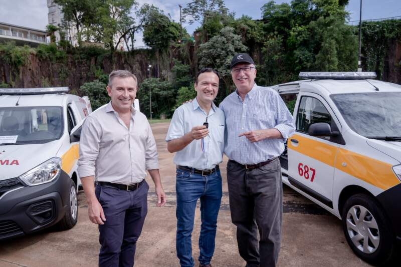 Passalacqua encabezó la entrega de ambulancias y equipamiento sanitario adquiridos con recursos provinciales 13 Passalacqua encabezó la entrega de ambulancias y equipamiento sanitario adquiridos con recursos provinciales imagen-12