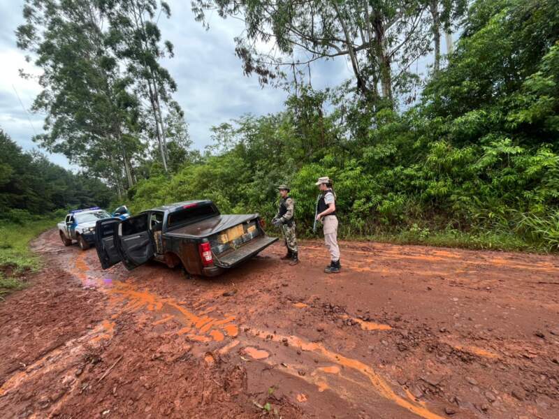 Golpe al narcotráfico en Misiones: Prefectura incautó más de una tonelada de droga durante un operativo 3 Golpe al narcotráfico en Misiones: Prefectura incautó más de una tonelada de droga durante un operativo imagen-2