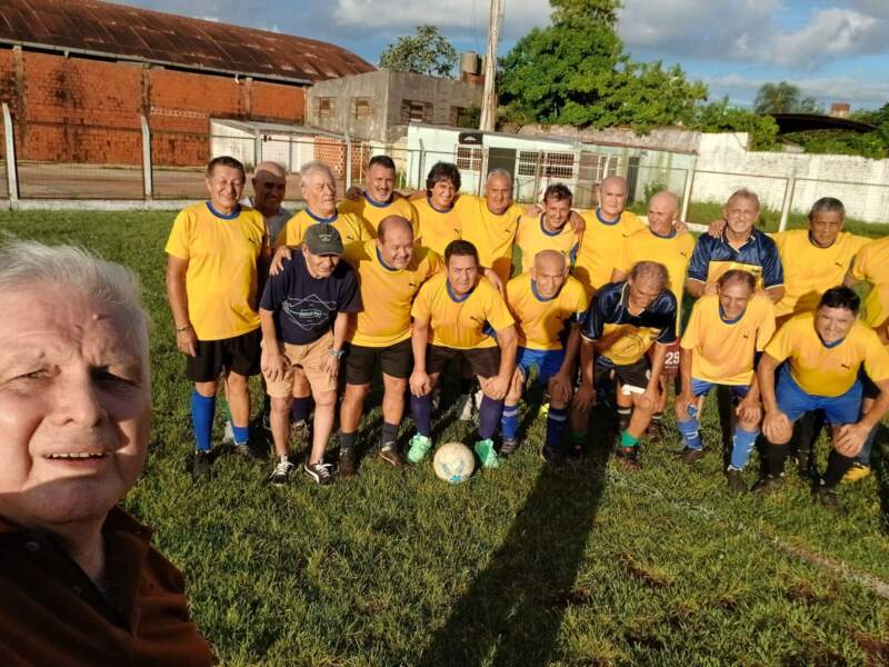 Veteranos del Club Brown, Palomas de María Morínigo y Villa Lanús protagonizaron un partido solidario a beneficio de niños del barrio Yacyretá imagen-16