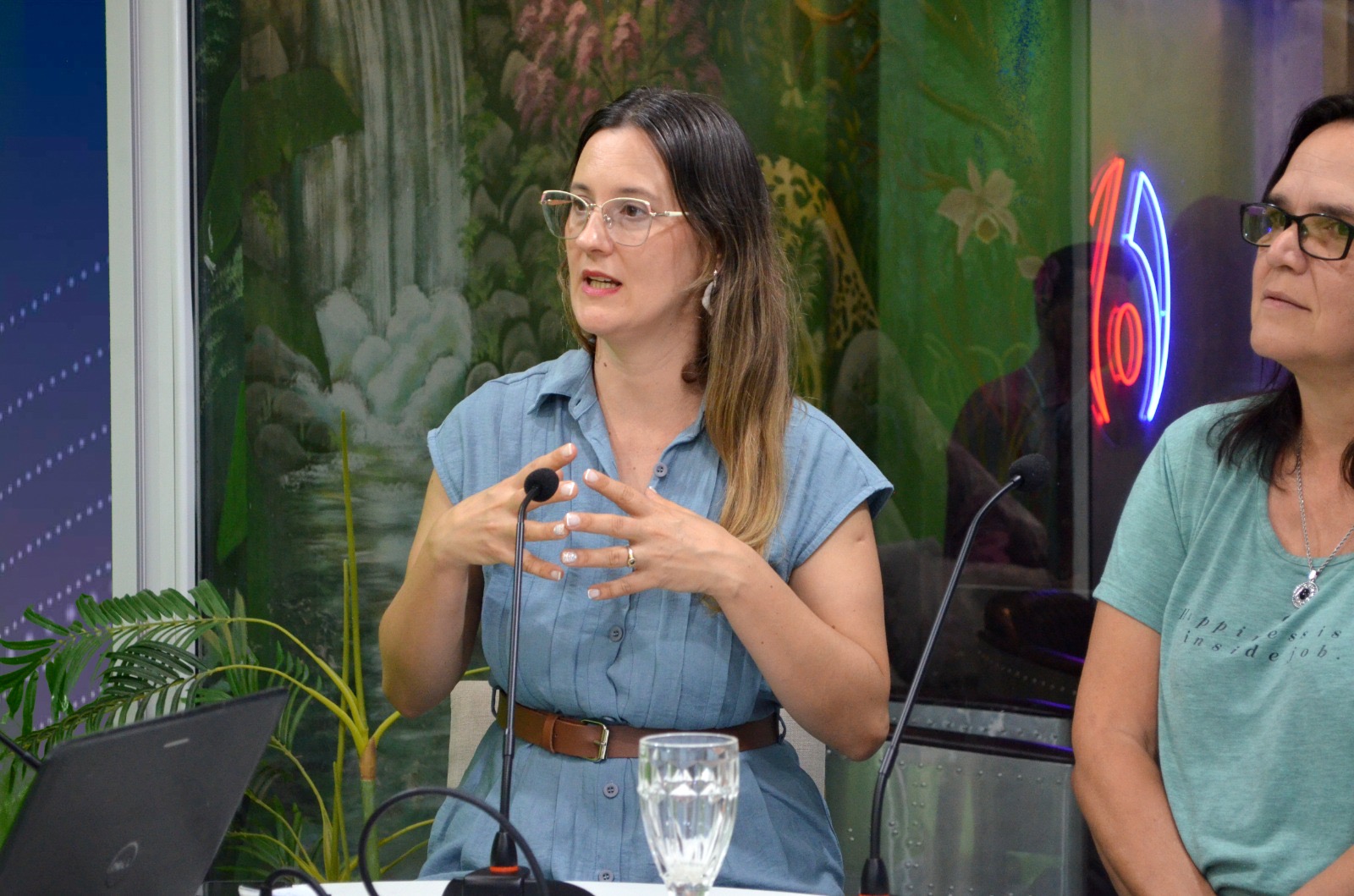 Pantallas en clase: docente detalló los efectos silenciosos del celular en la concentración y el trabajo diario 7 Pantallas en clase: docente detalló los efectos silenciosos del celular en la concentración y el trabajo diario imagen-6