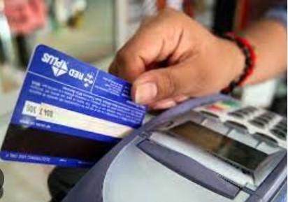 El uso de tarjetas de crédito perdió impulso y los préstamos en pesos cayeron en noviembre imagen-5