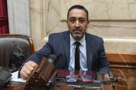 Congreso: El diputado nacional Alberto Arrúa acompañará el Presupuesto en disidencia y pedirá retirar el artículo 75 Congreso: El diputado nacional Alberto Arrúa acompañará el Presupuesto en disidencia y pedirá retirar el artículo 75 imagen-4