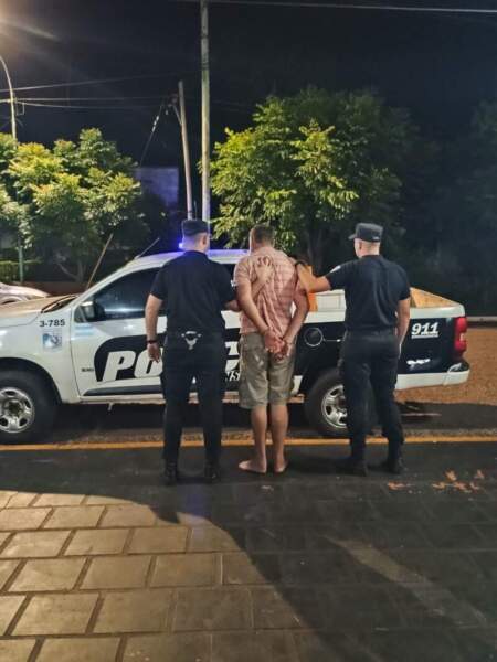 Conducía alcoholizado, despistó en la Ruta Provincial 1 y terminó detenido en Apóstoles imagen-4