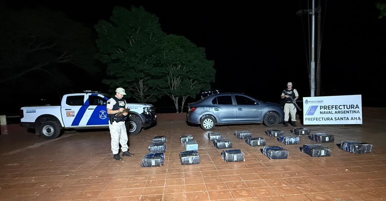 Prefectura secuestró media tonelada de marihuana en la zona de Santa Ana 3 Prefectura secuestró media tonelada de marihuana en la zona de Santa Ana imagen-2