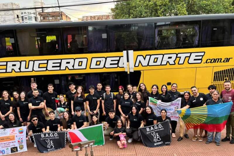 Misiones esparce la tierra roja en los grandes festivales del folklore argentino imagen-4