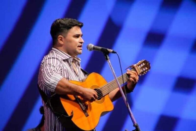 Misiones esparce la tierra roja en los grandes festivales del folklore argentino imagen-6