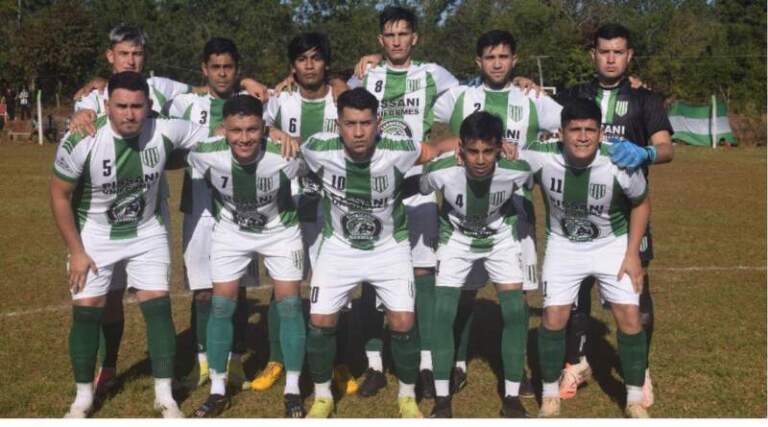 Fútbol posadeño: Yacutinga es de primera imagen-37