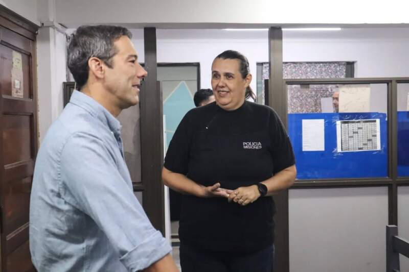 Ministro Pérez recorrió la sede de Cibercrimen y evaluó despliegue operativo imagen-14