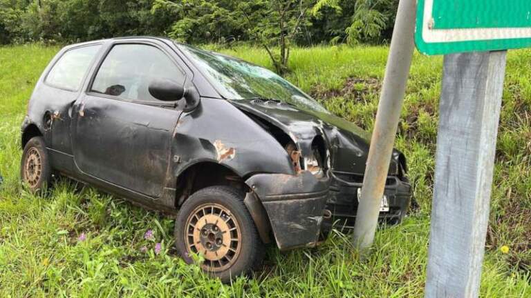 Con 2,55 gramos de alcohol en sangre, despistó en la Ruta Provincial 103 y terminó demorado en Mártires imagen-39
