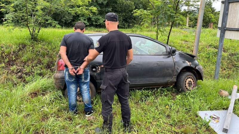 Con 2,55 gramos de alcohol en sangre, despistó en la Ruta Provincial 103 y terminó demorado en Mártires 5 Con 2,55 gramos de alcohol en sangre, despistó en la Ruta Provincial 103 y terminó demorado en Mártires imagen-4