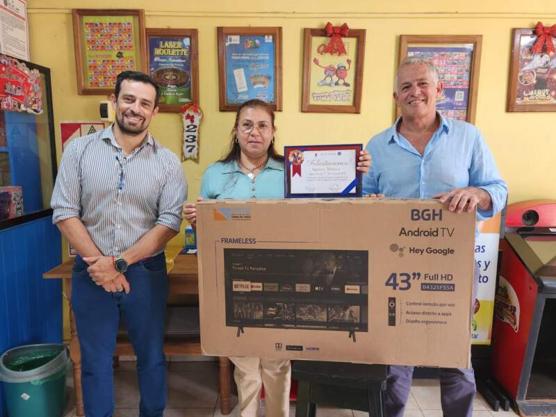 De Itaembé Miní al podio: Mónica Agüero y la Agencia 237, premiadas por su trabajo en equipo en el concurso "Encendé tus ventas" imagen-2