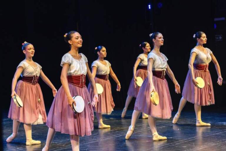 El Ballet Neoclásico Posadas abre inscripciones para su Seminario Intensivo de Verano y anuncia la creación de su Escuela de Formación Profesional imagen-17