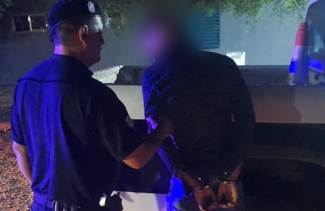 Atacó a su madre con un machete y fue detenido en Montecarlo imagen-16