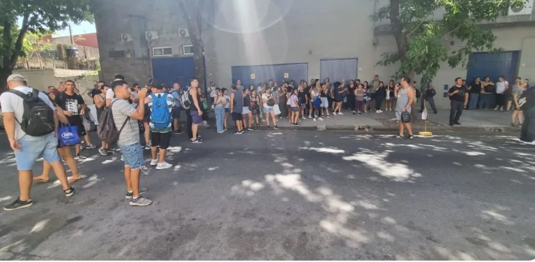 Crisis en Cocot y Dufour: denuncian 140 despidos, importaciones masivas y pago de sueldos en cuotas imagen-11