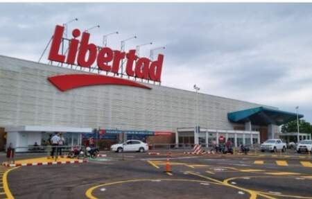 Supermercados al borde del colapso: Libertad desvincula 100 empleados en Posadas y reduce su formato imagen-36