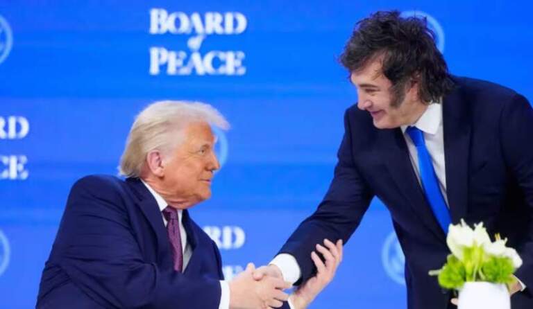 Revelan que EE.UU. y el gobierno de Milei negocian un acuerdo para deportar a la Argentina a inmigrantes de otros países imagen-32