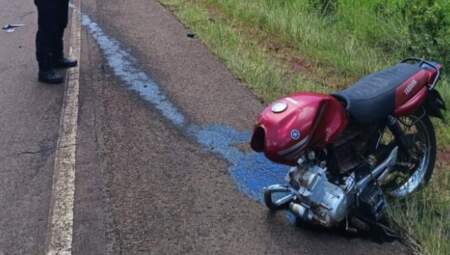 Colisión entre una moto y una camioneta sobre la Ruta 13 terminó con una víctima fatal Colisión entre una moto y una camioneta sobre la Ruta 13 terminó con una víctima fatal imagen-5