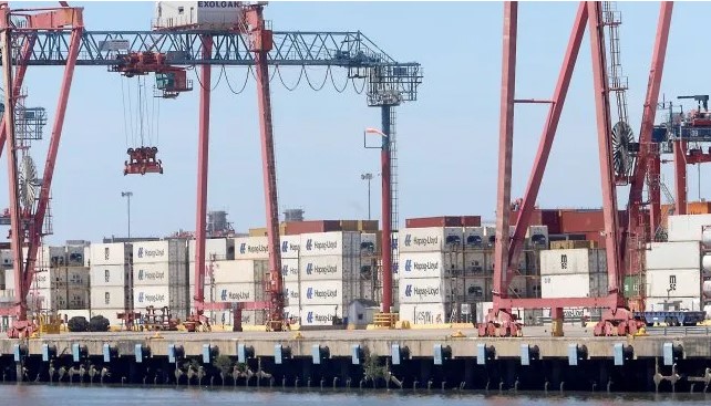 Argentina registró un superávit comercial de u$s11.286 millones en 2025, pese a que las importaciones saltaron 25% Argentina registró un superávit comercial de u$s11.286 millones en 2025, pese a que las importaciones saltaron 25% imagen-1