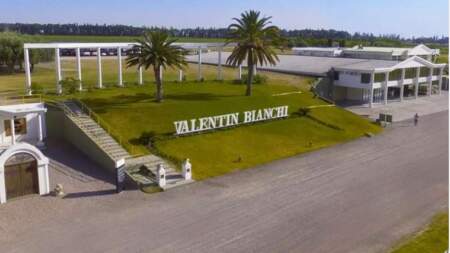 Con casi 100 años de historia, prestigiosa bodega mendocina entró en cesación de pagos: registra más de $900 millones en cheques rechazados imagen-4