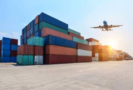 Importaciones y courier: crecen las compras al exterior y se complica la industria local imagen-4