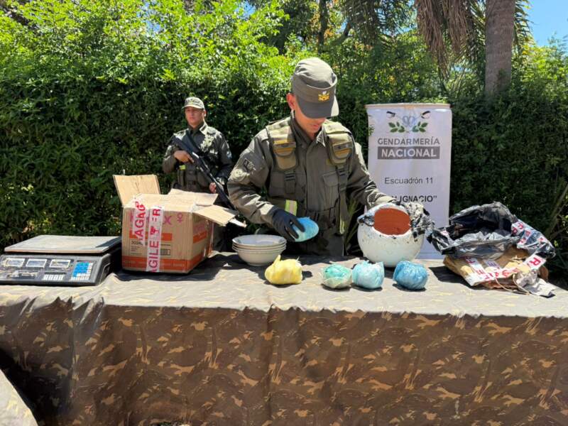 Gendarmería: Abrieron una encomienda y hallaron más de 2 kilos de cocaína imagen-14