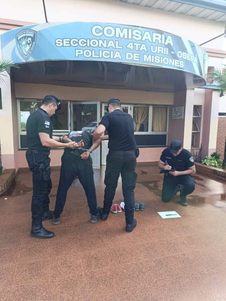 Robaron ahorros familiares y fueron identificados por cámaras: un detenido en Oberá imagen-18