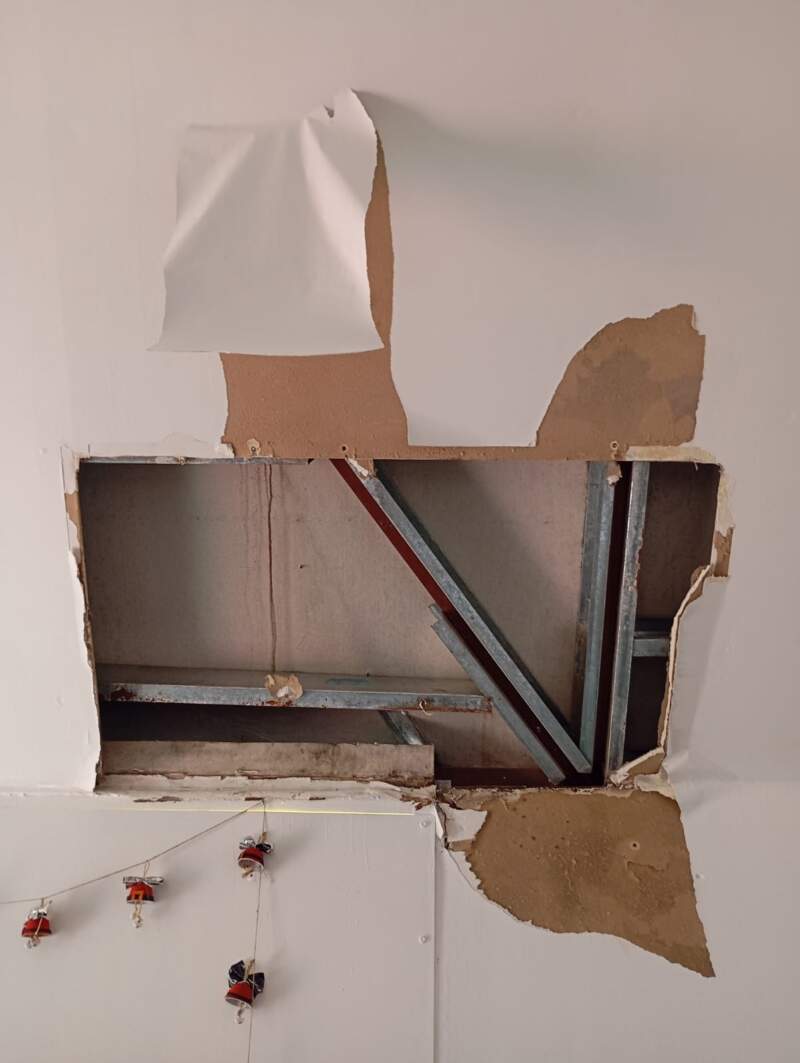 Destrozos en la casita de Papá Noel del Parque de las Fiestas imagen-10