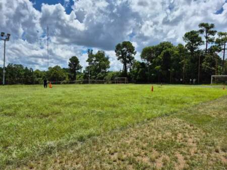 Hallaron un cuerpo en avanzado estado de descomposición en un predio deportivo de Garupá imagen-34