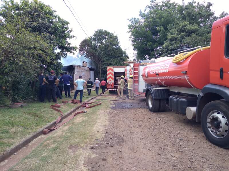 Susto en el barrio Miguel de Güemes, de Posadas: incendio causó daños en una vivienda imagen-2