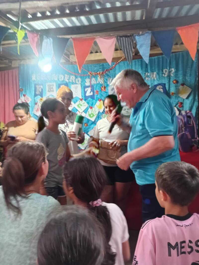 Con todo éxito se celebró la fiesta de los Reyes Magos de María Morínigo en el barrio Yacyretá imagen-14