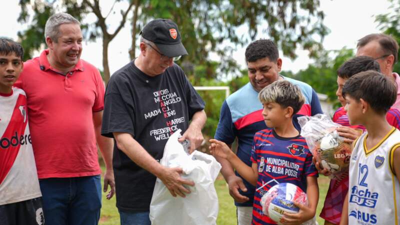 Passalacqua encabezó una jornada de supervisión de obras y entrega de equipamiento en Alba Posse imagen-20
