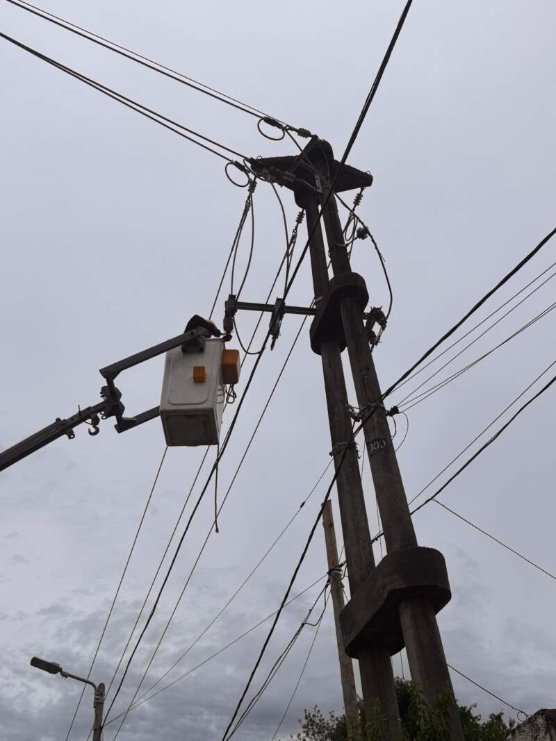 Continúa el trabajo de Energía de Misiones por el alerta meteorológico 3 Continúa el trabajo de Energía de Misiones por el alerta meteorológico imagen-2