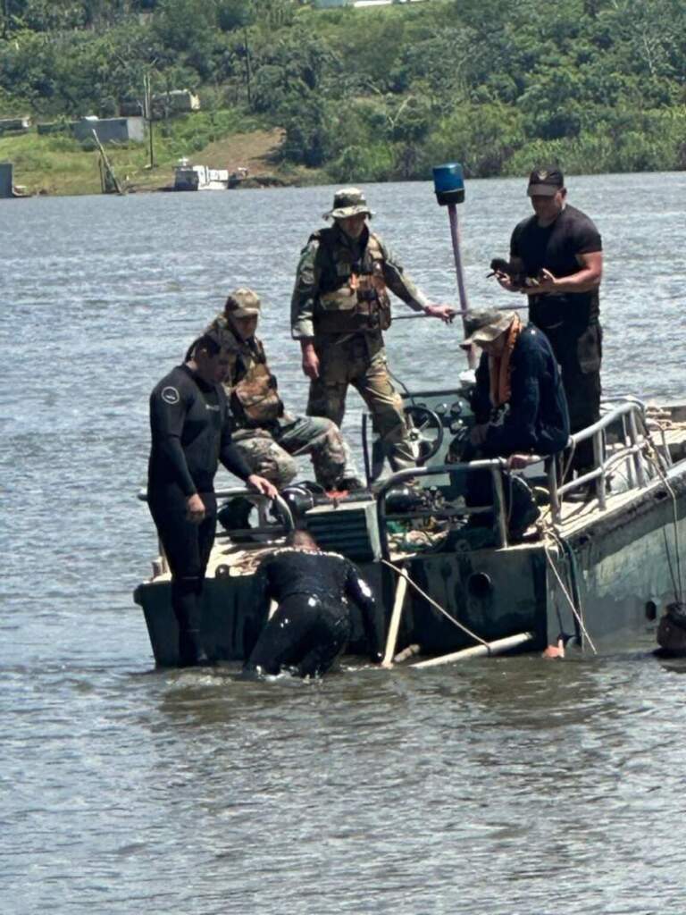 La Policía investiga la muerte de un hombre tras el hallazgo de un vehículo sumergido en Candelaria imagen-5