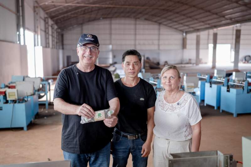 Passalacqua recorrió la planta procesadora de bambú de Wenphoenix en el Parque Industrial de Apóstoles imagen-1