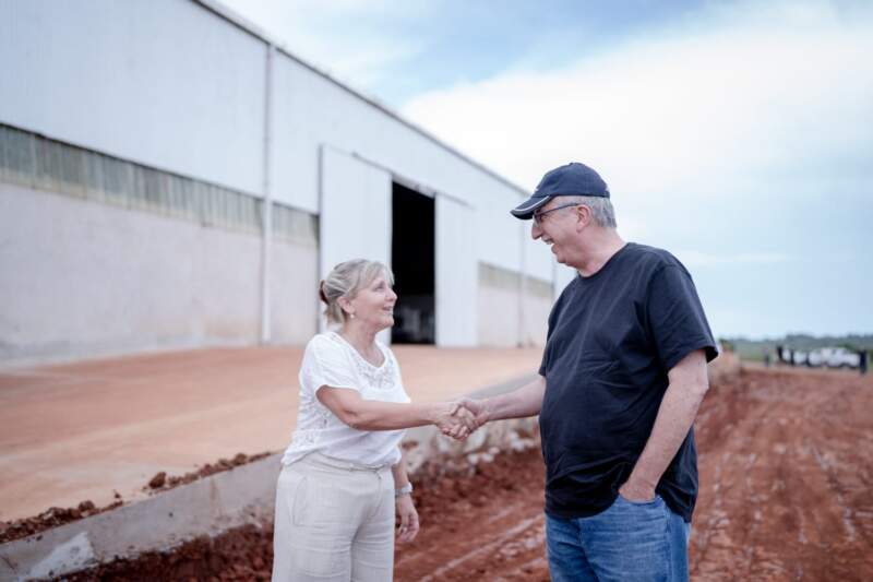 Passalacqua recorrió la planta procesadora de bambú de Wenphoenix en el Parque Industrial de Apóstoles imagen-22