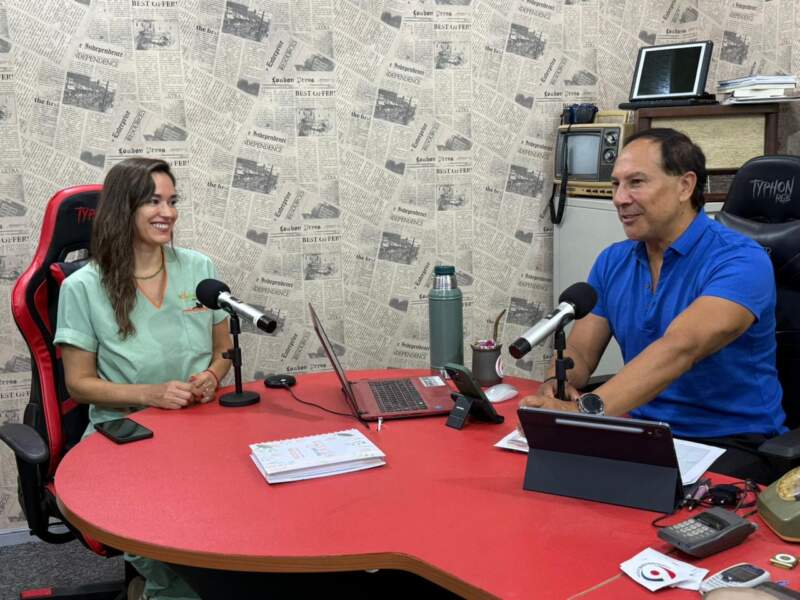 Nueva pirámide alimentaria en Argentina: énfasis en agua, actividad física y alimentos reales frente a la pirámide de Estados Unidos imagen-4