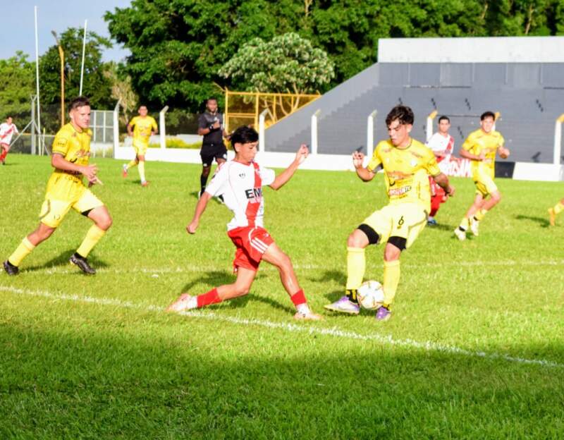 Fútbol posadeño: Crucero goleó y es finalista imagen-2