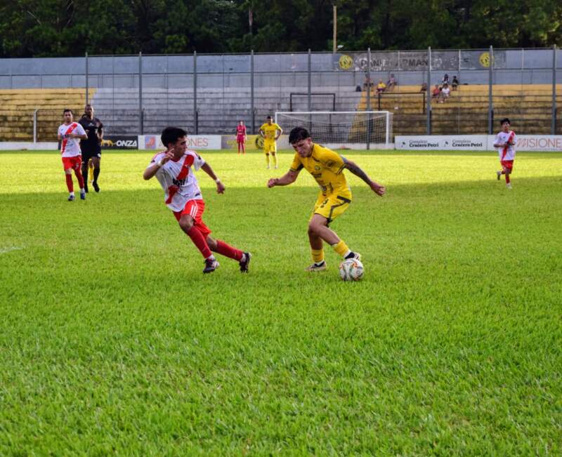 Fútbol posadeño: Crucero goleó y es finalista imagen-4