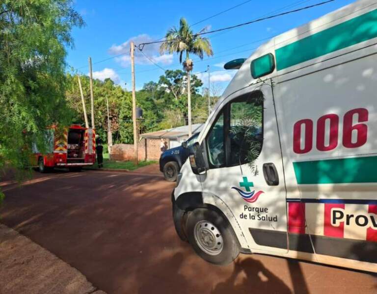 Bomberos de Oberá rescataron a una adolescente atrapada e inconsciente en una alcantarilla Bomberos de Oberá rescataron a una adolescente atrapada e inconsciente en una alcantarilla imagen-30