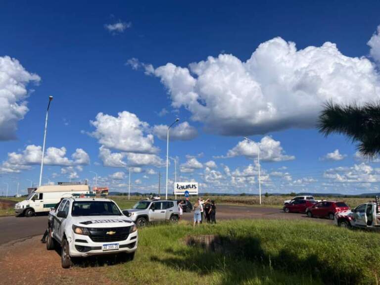 Dos menores resultaron lesionadas tras un siniestro vial sobre la Ruta Nacional Nº 12 Dos menores resultaron lesionadas tras un siniestro vial sobre la Ruta Nacional Nº 12 imagen-14