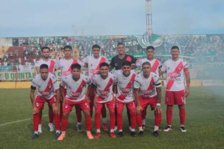 Fútbol: Guaraní ganó en Corrientes y sacó ventaja en la semifinal imagen-7