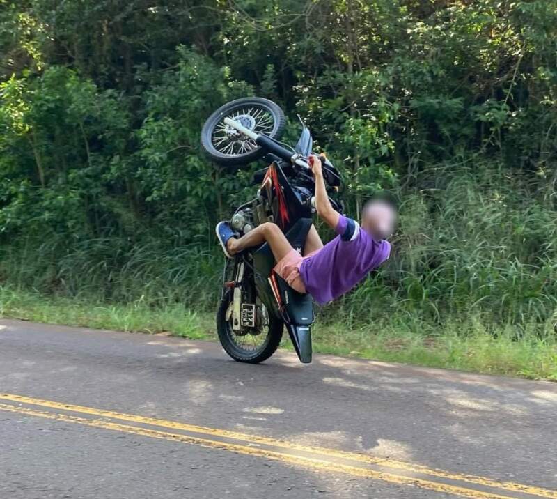 Maniobras peligrosas, redes sociales y una moto fuera de circulación en Santiago de Liniers imagen-6